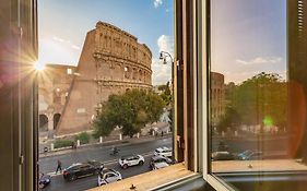 Iconic Apartment With Unique Colosseum View